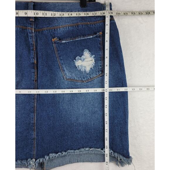 Iris Denim Jean Skirt Size 1X Stretch Distress Dark Wash Y2K Retro Western - Picture 6 of 6